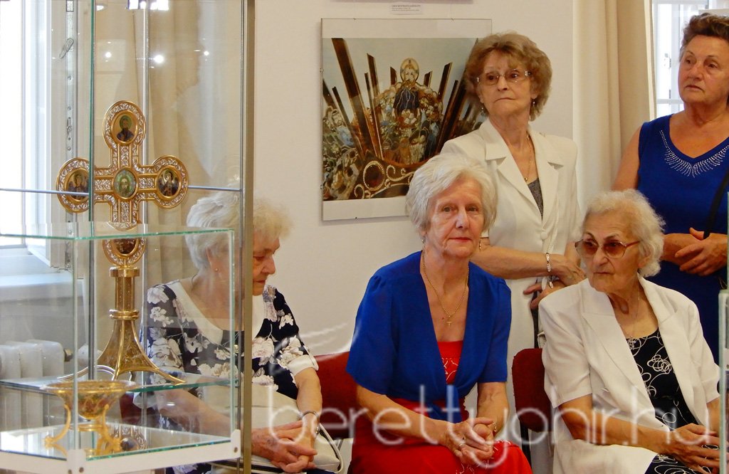 Ünnepi kiállításmegnyitó és kenyérszentelés 04